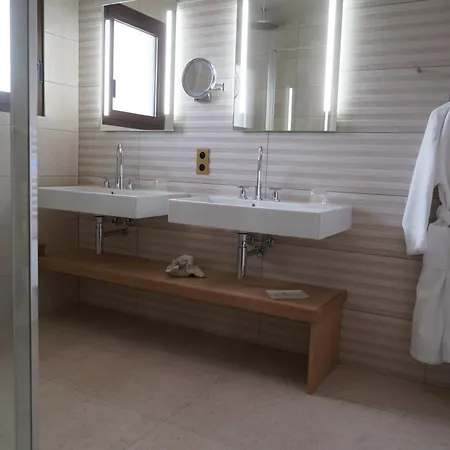 Hotel La Borie D'helipse Tournemire (Cantal)